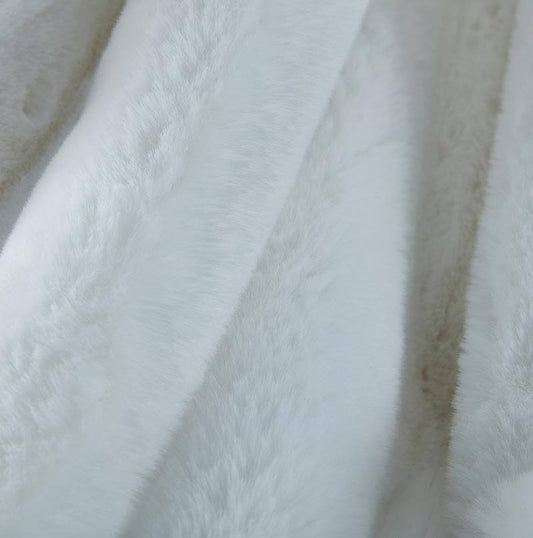Cassilda Luxury White Chinchilla Faux Fur Throw Blanket
